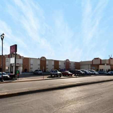 Ramada By Wyndham Yorkton Hotel ภายนอก รูปภาพ