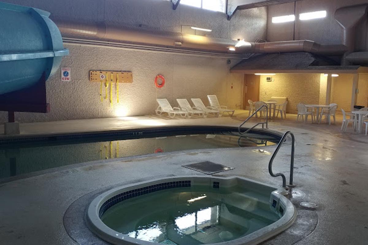 Ramada By Wyndham Yorkton Hotel ภายนอก รูปภาพ