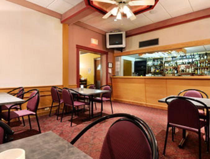 Ramada By Wyndham Yorkton Hotel ร้านอาหาร รูปภาพ