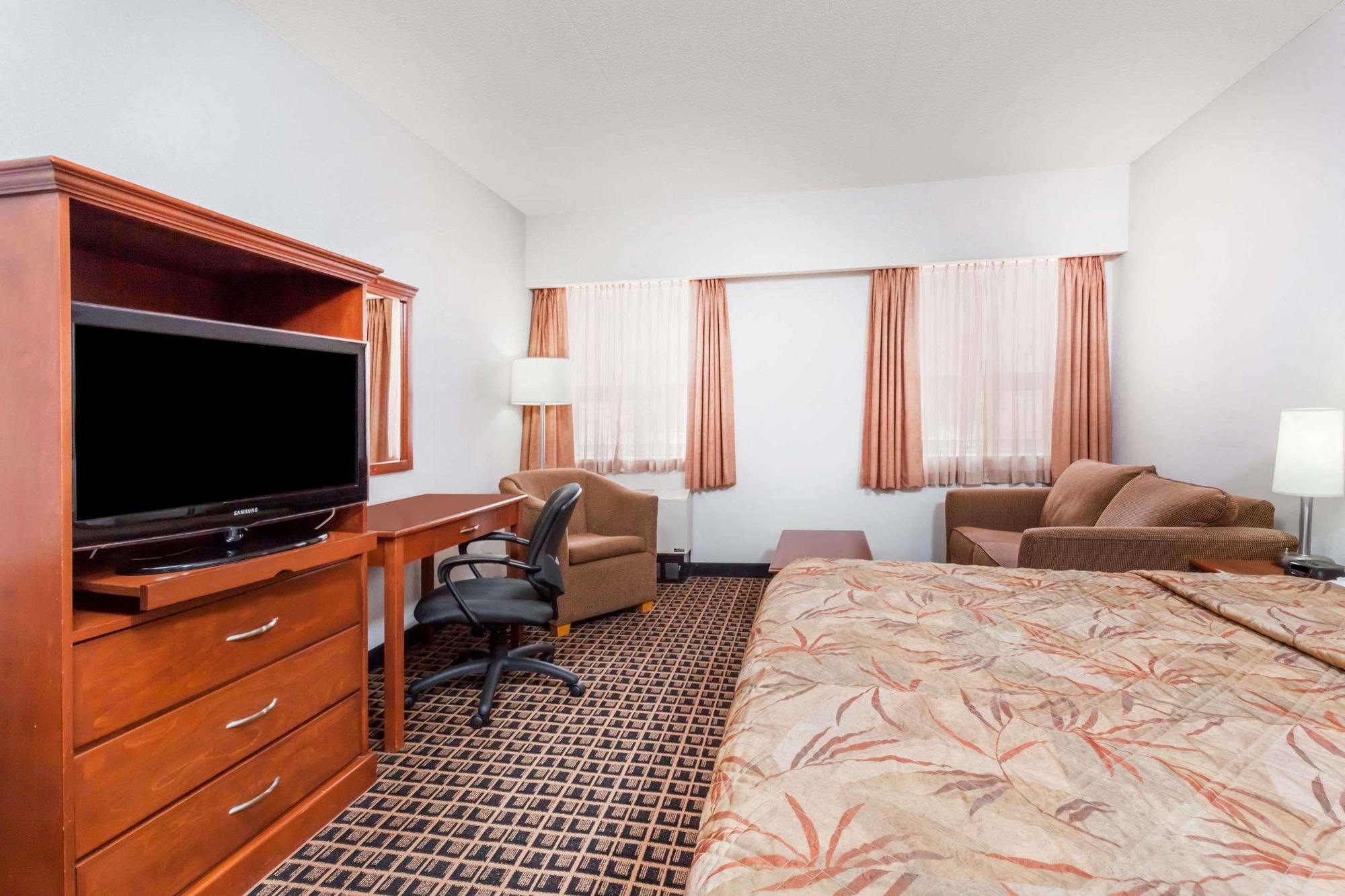 Ramada By Wyndham Yorkton Hotel ภายนอก รูปภาพ